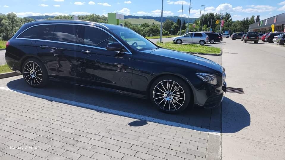 Mercedes E220