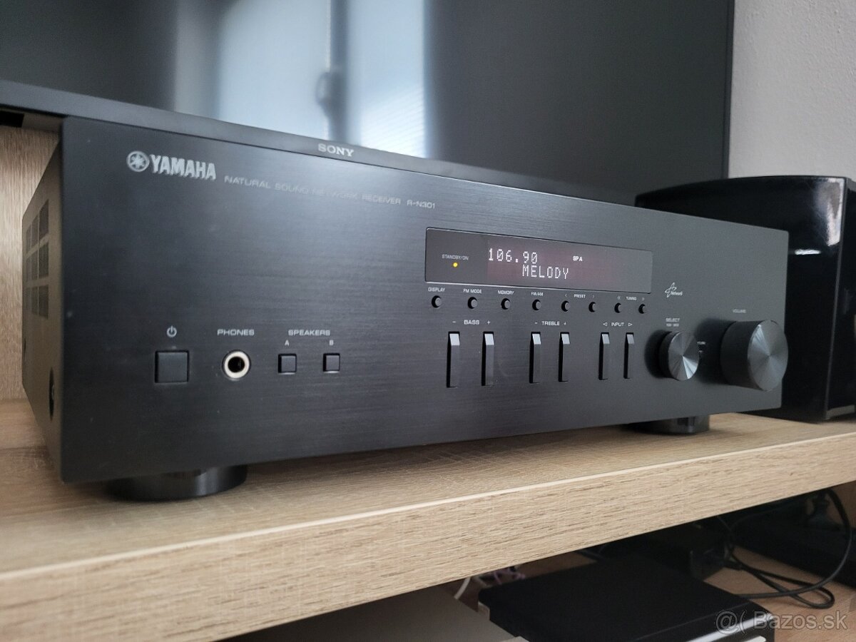 Yamaha R-N301  - TOP STAV  -  výborný streamer