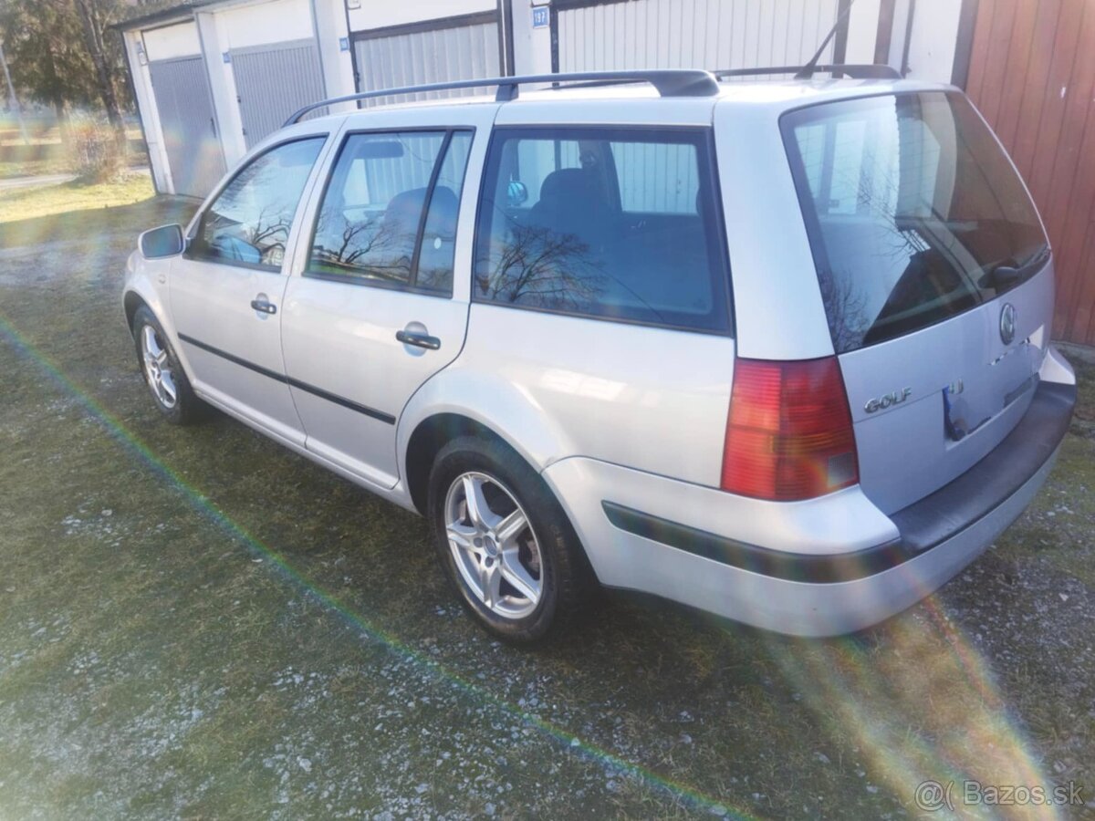 Volkswagen Golf Variant 1.6 benzín,R.v.2001