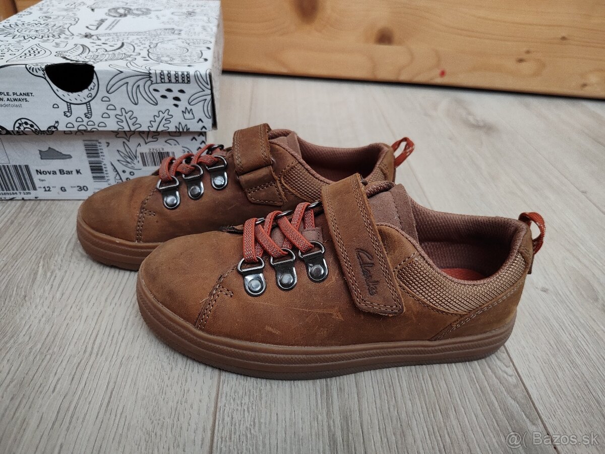 Topánky Clarks Nova Bar 30