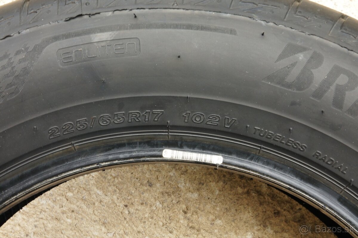 Bridgestone 225/65 R17