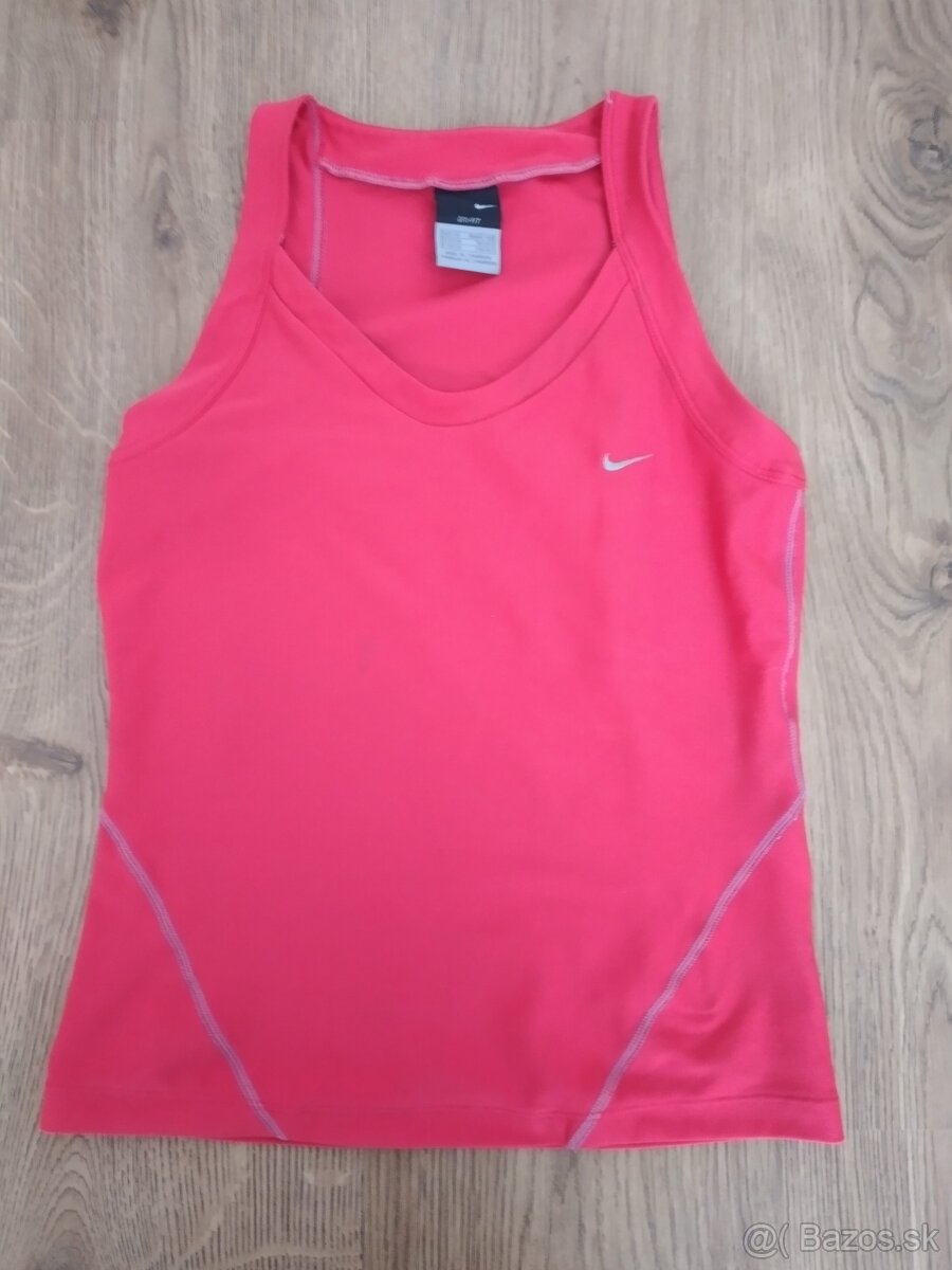 Športový top Nike Dri-FIT