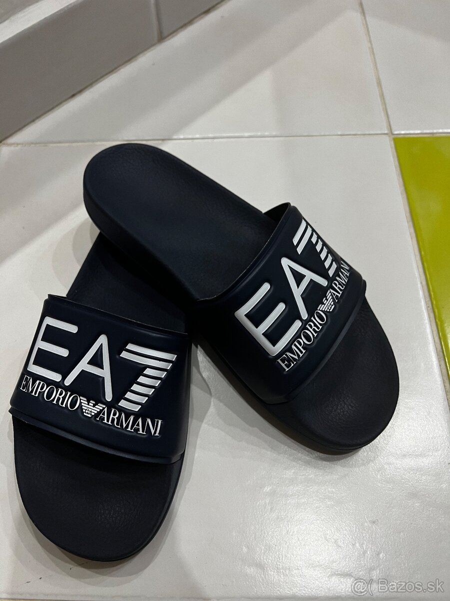 Emporio Armani  slapky