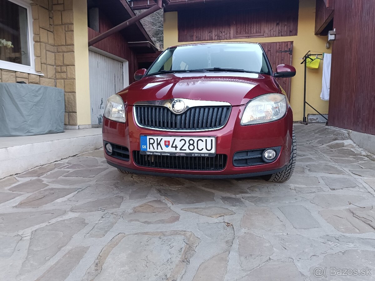 Škoda Fábia 1.4 16v 63kw benzín.