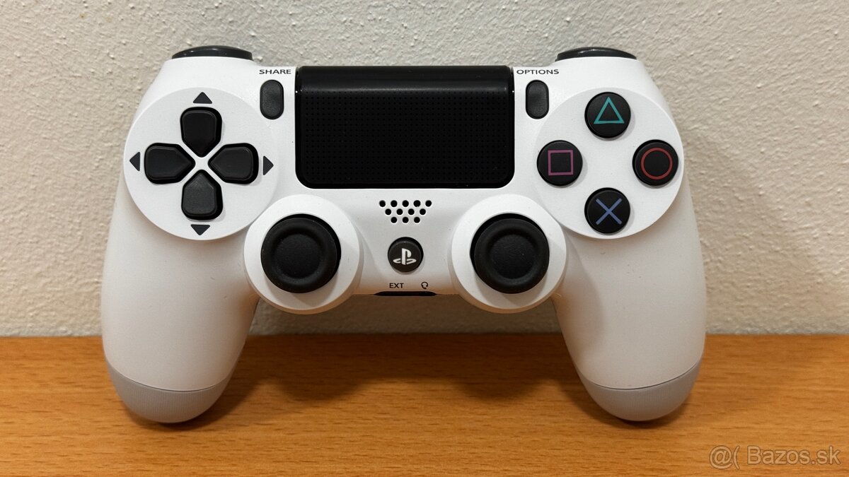 PS4 dualshock 4 ovládač biely