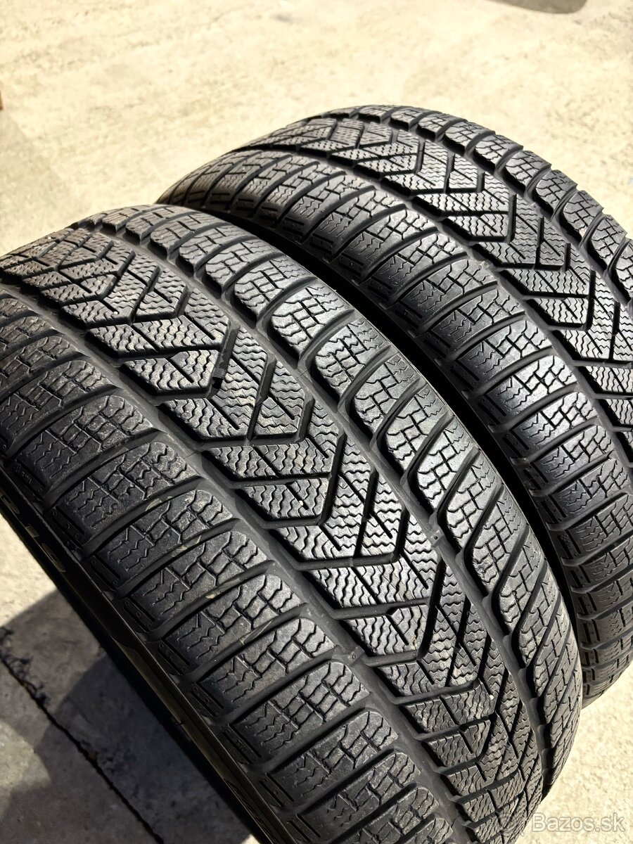 245/45 R19 Pirelli Zimne