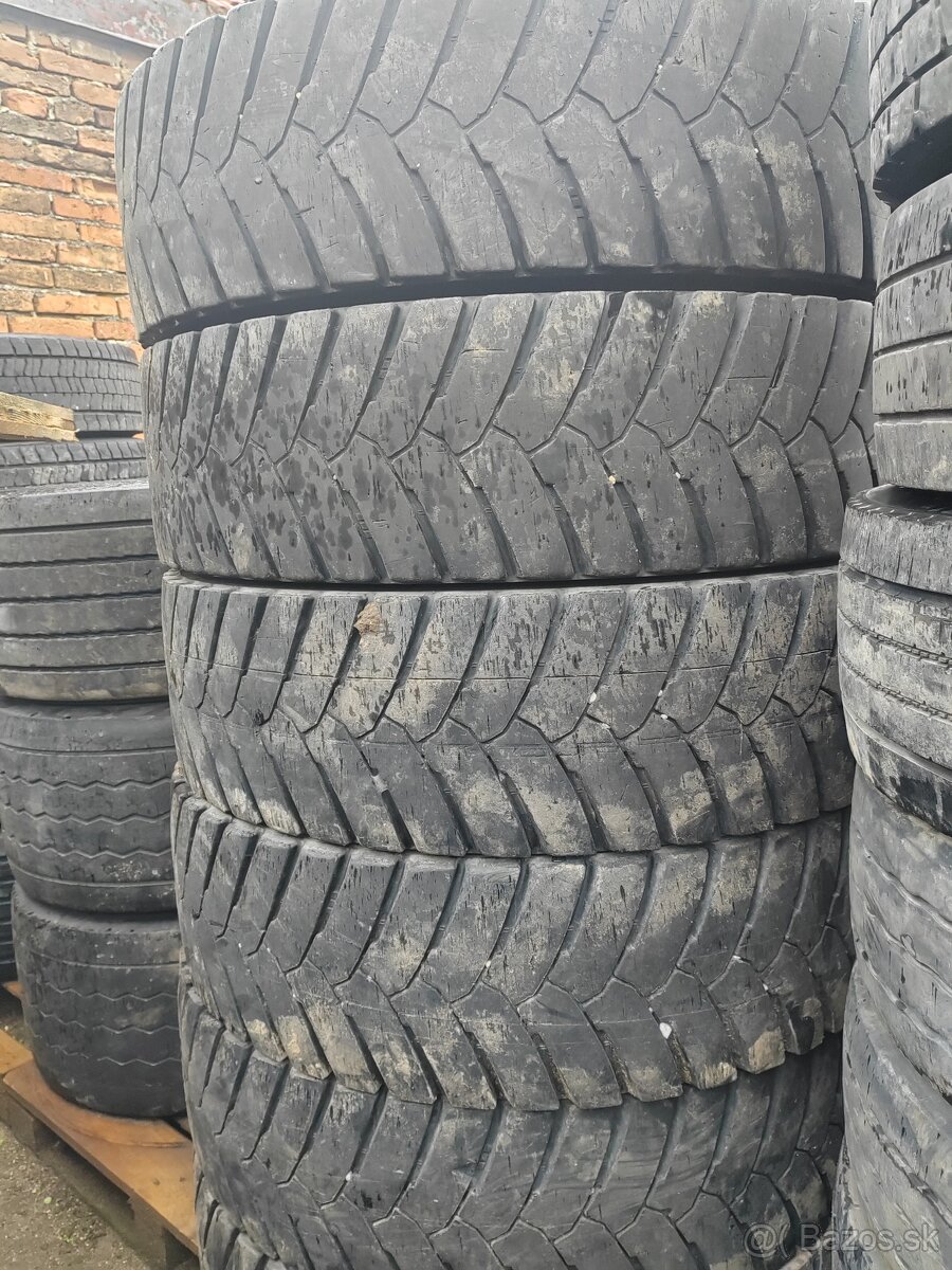 315/80 R22,5 terénne/záberové bridgestony