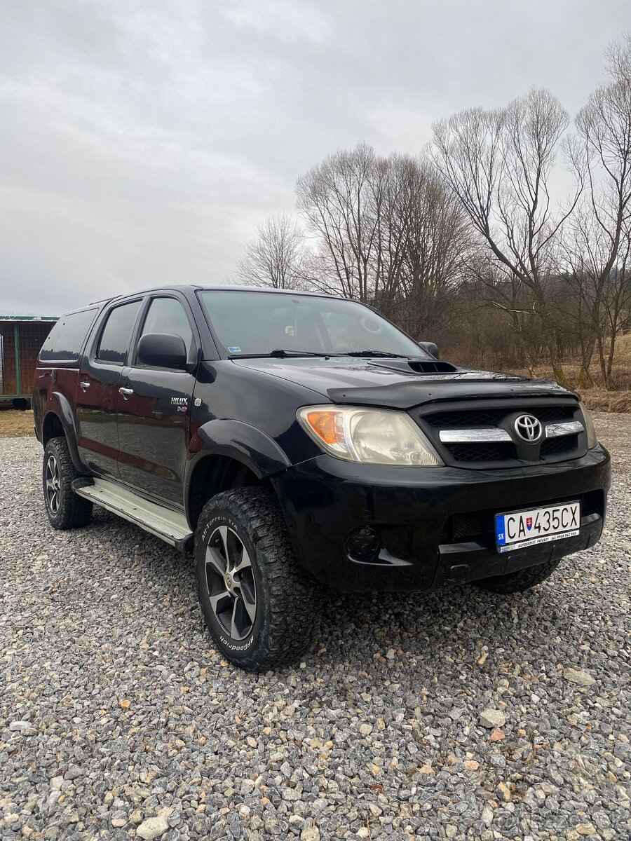 Toyota hilux 2.5 4x4