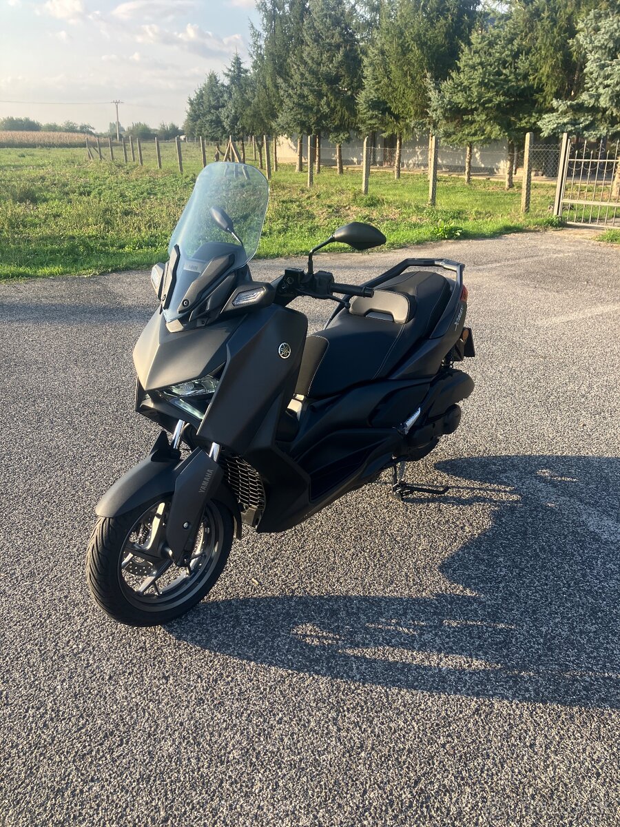 Yamaha xmax 125