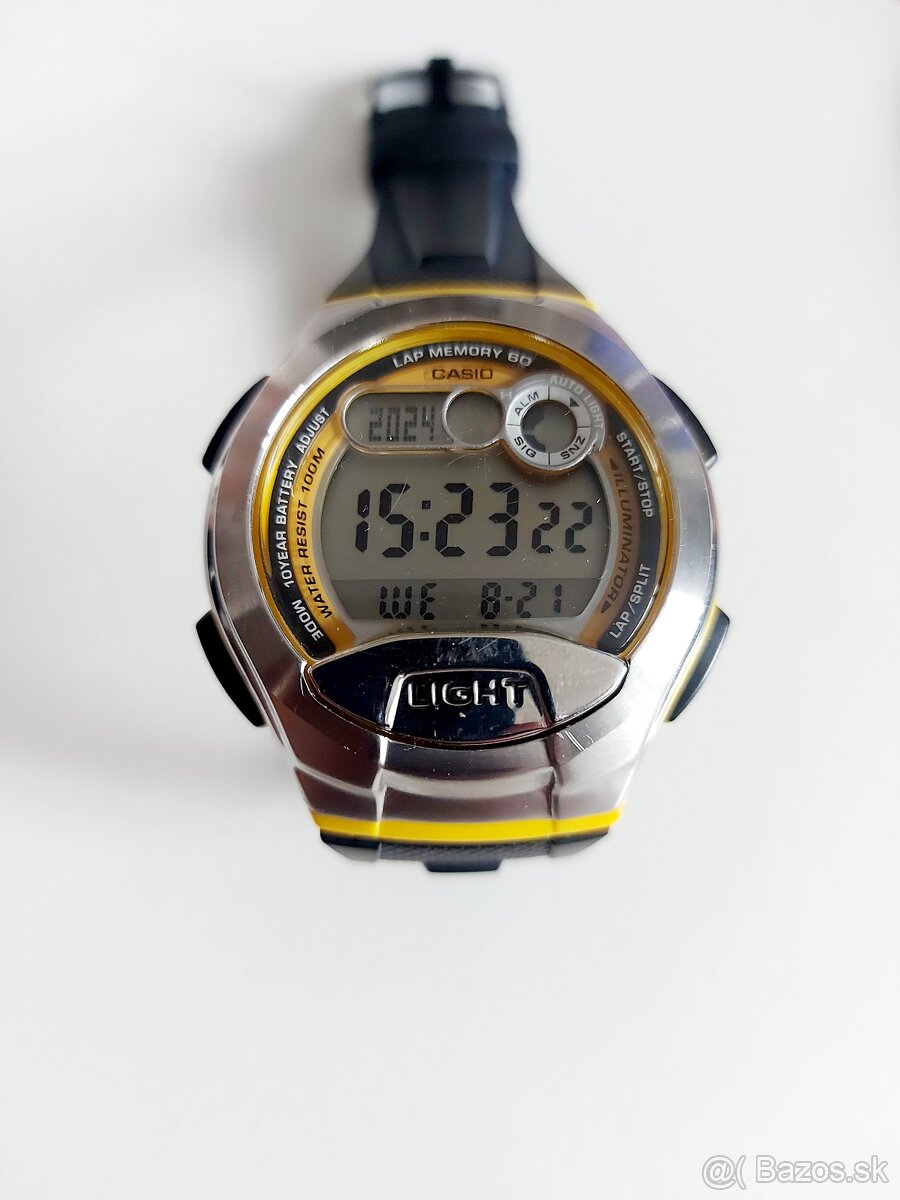 digitalne hodinky casio - collection W 752