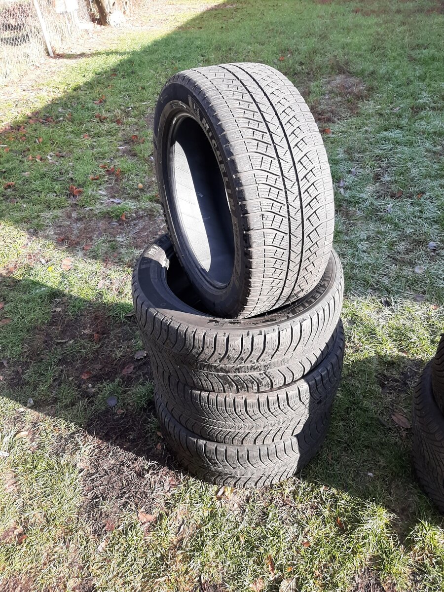 275845r20 110v Michelin zimne