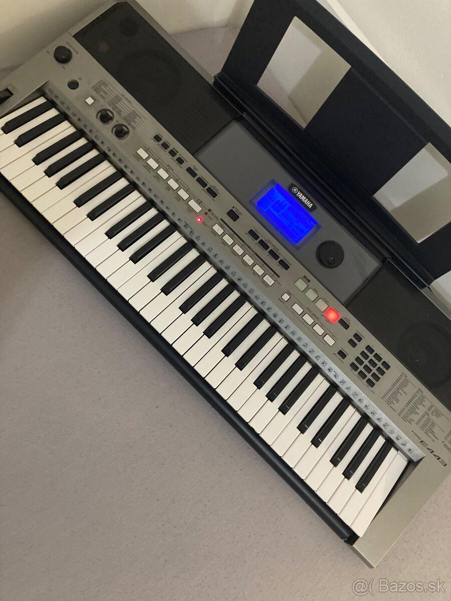 Yamaha PSR-E443