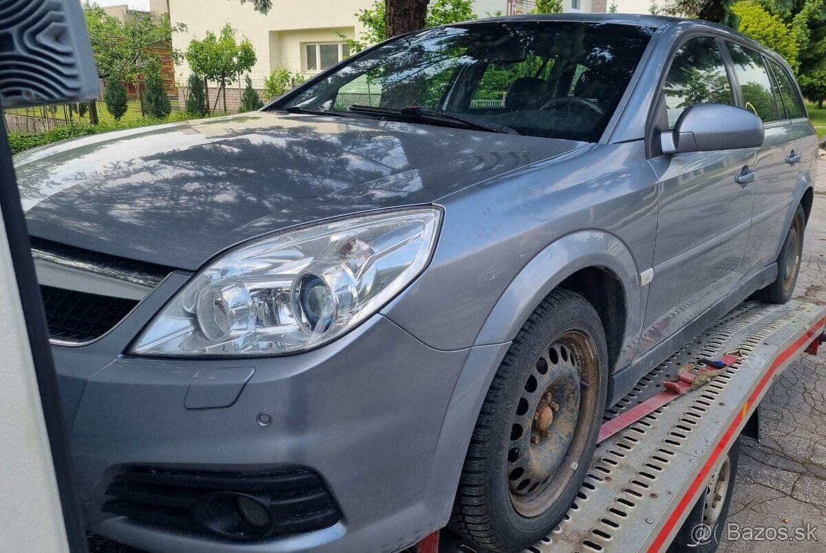 Rozpredám Opel vectra C facelift 1.9 cdti 110kw 2006