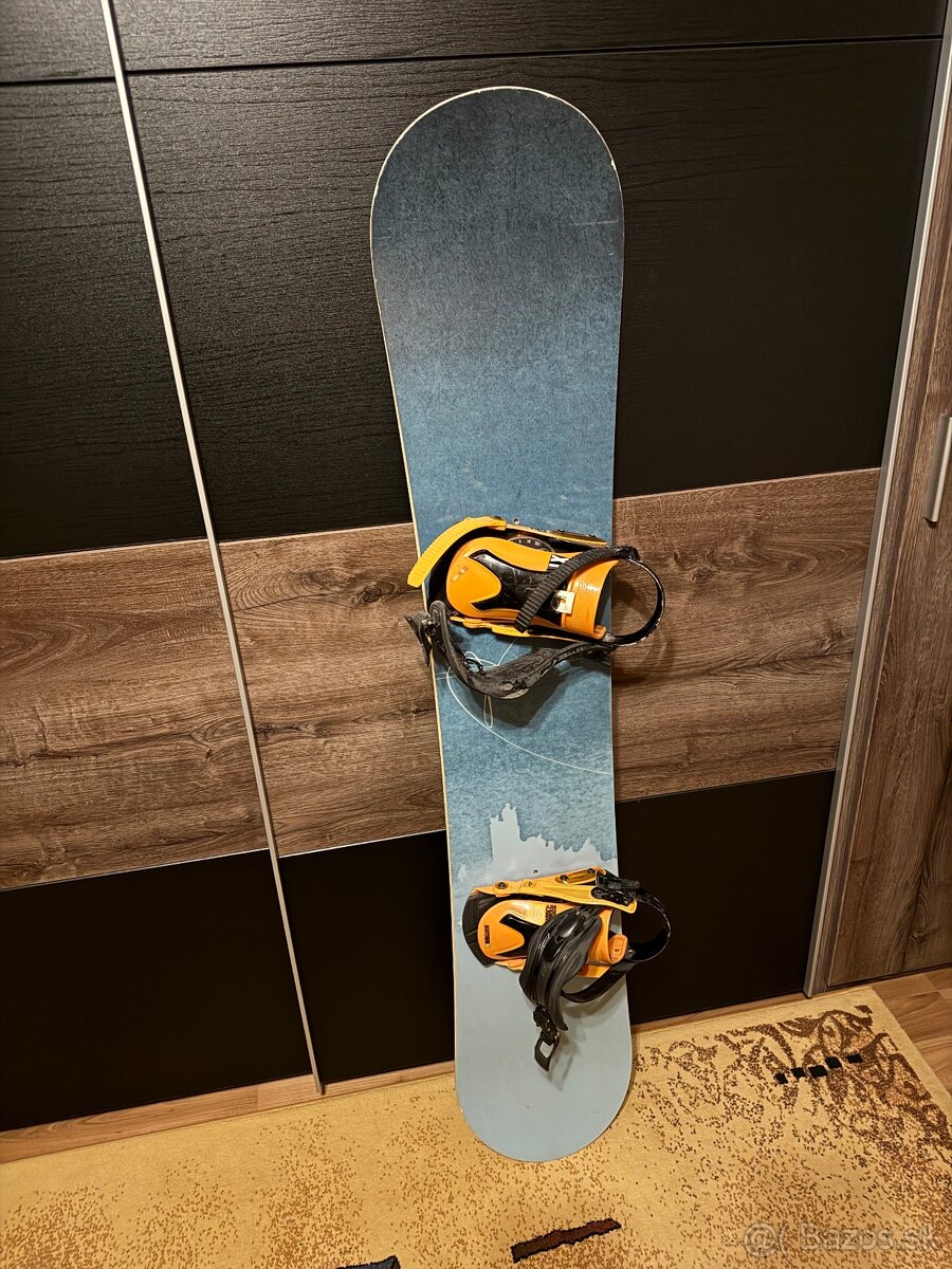 BURTON snowboard s viazaním RIDE