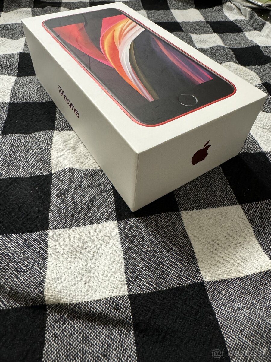 Apple iPhone SE 128GB červený 2020 (Product RED)
