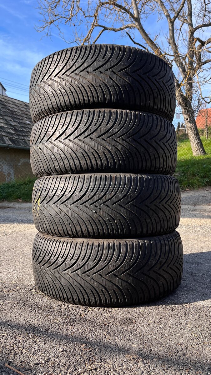 ❄️225/45 r17 zimné pneu