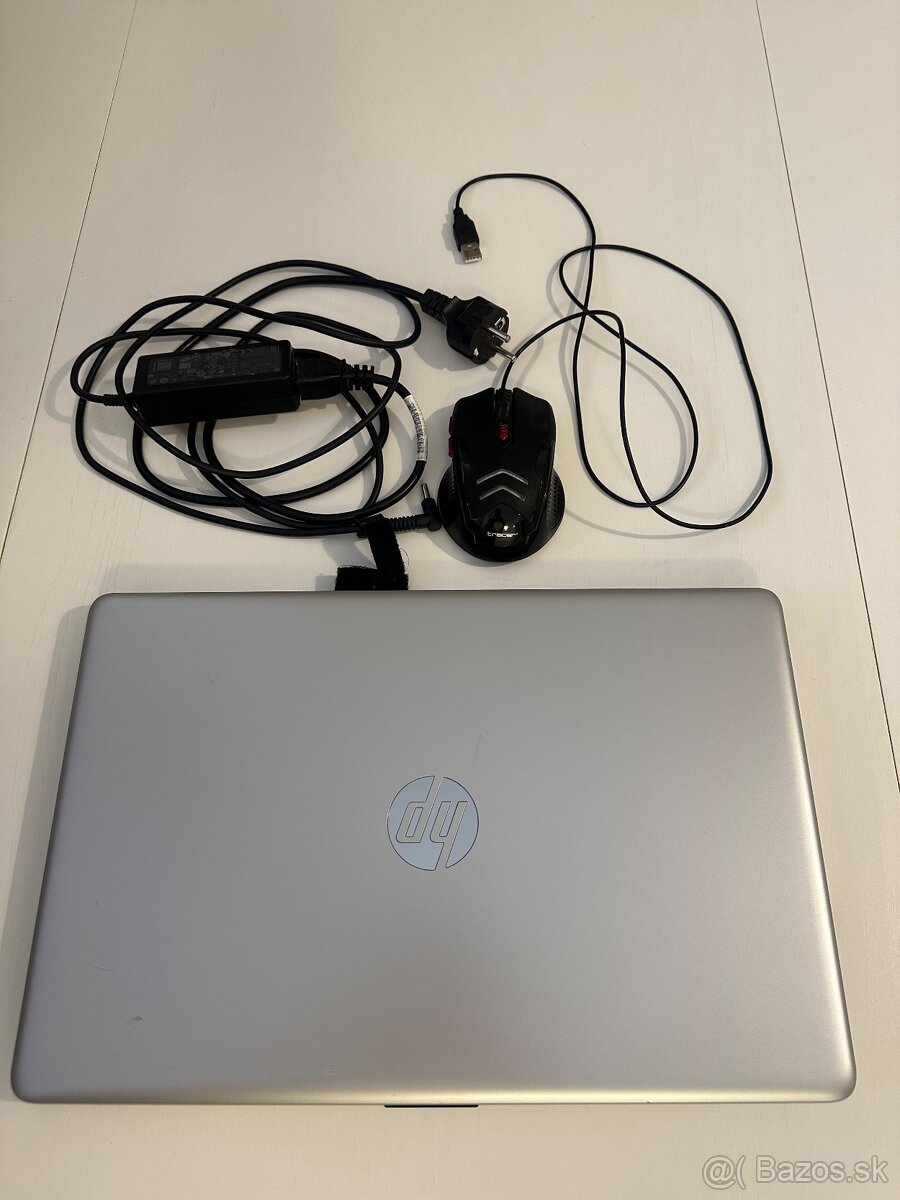 HP Laptop Strieborný