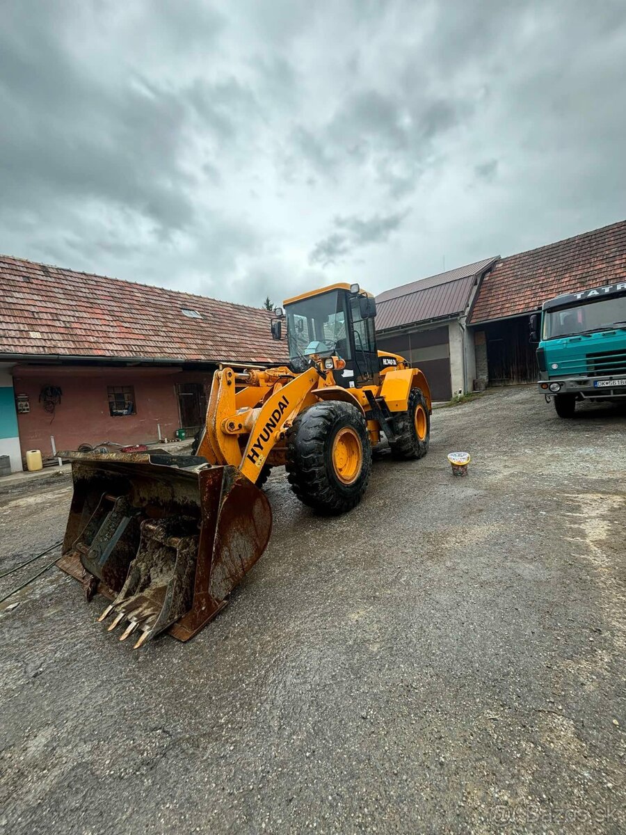 Kolesový nakladač HYUNDAI HL740-7A