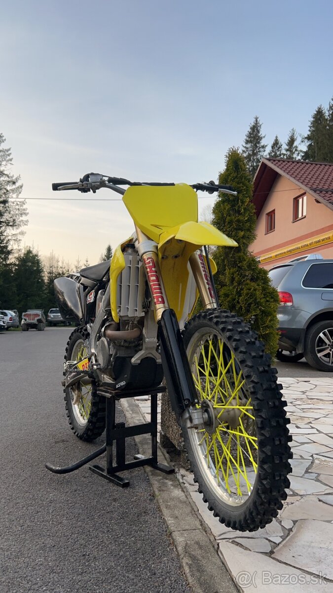 Predám Suzuki rm-z 250