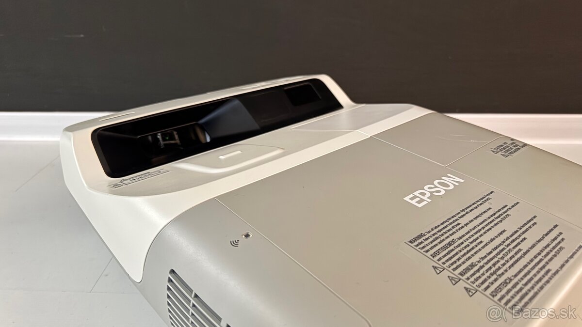 Predám ultrakrátkoohniskový projektor Epson EB-440W