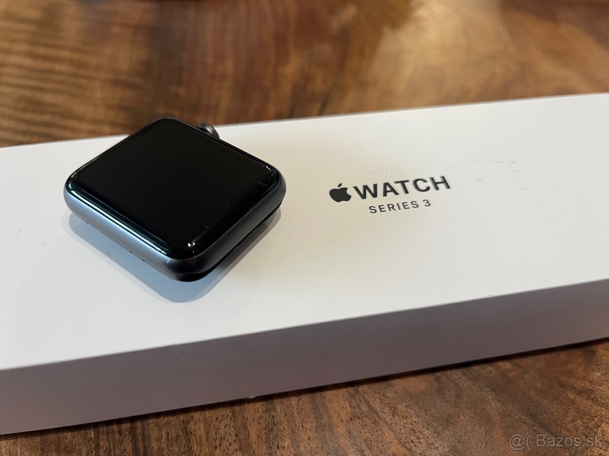 Predám Apple Watch 3 42mm