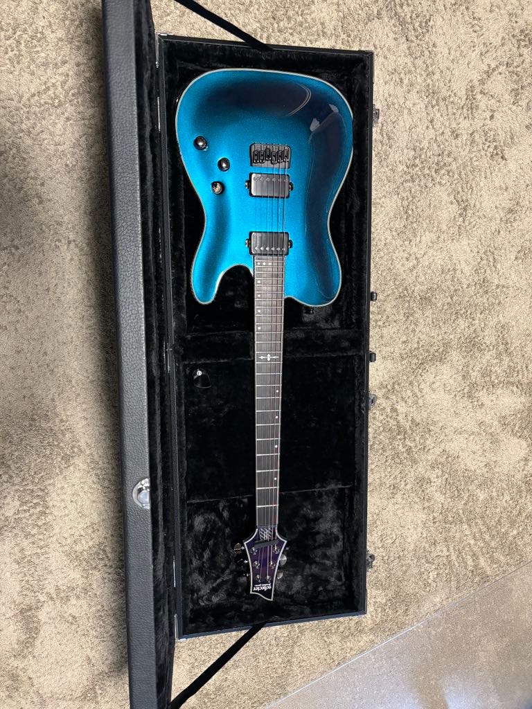 Schecter Hellraiser Hybrid PT UV plus kufor