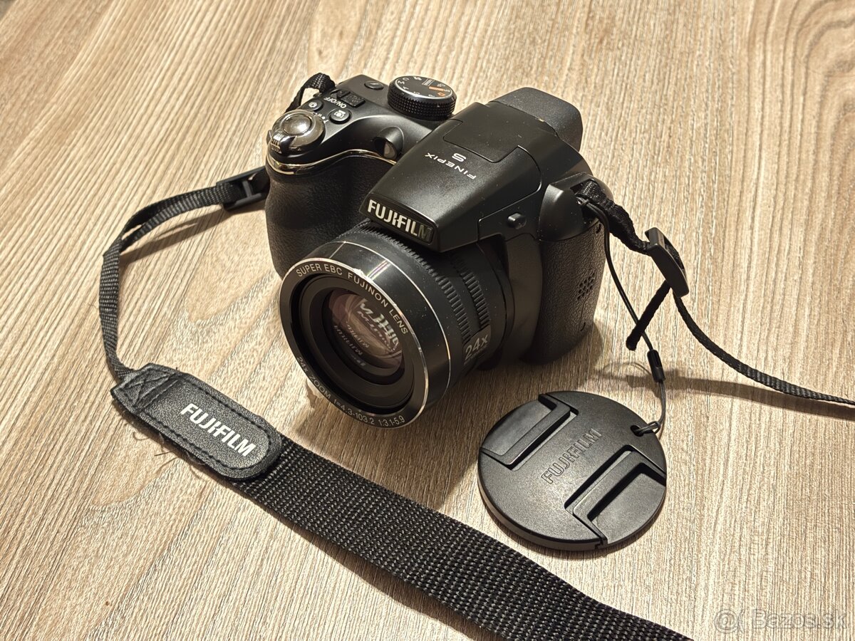 Fujifilm FinePix S4200