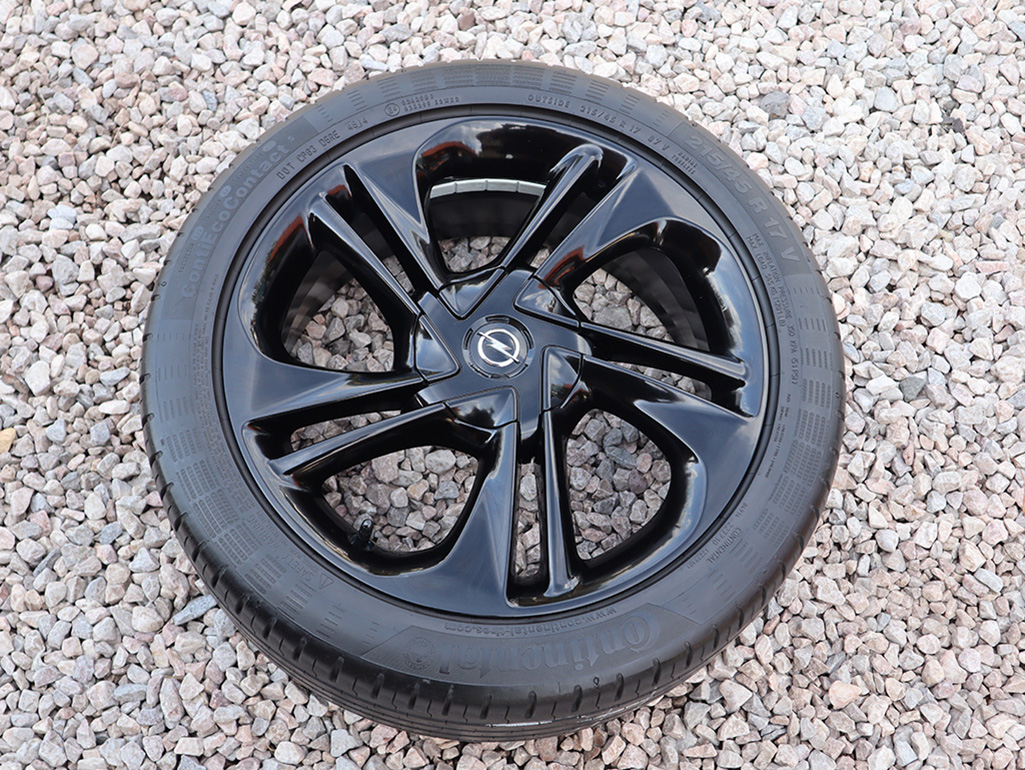 17" Alu kola = 4x100 = OPEL CORSA E – ČERNÉ – LETNÍ - TOP