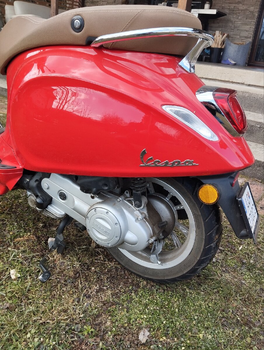 Predám Vespa Primavera 50 4T E4 r.v.2018