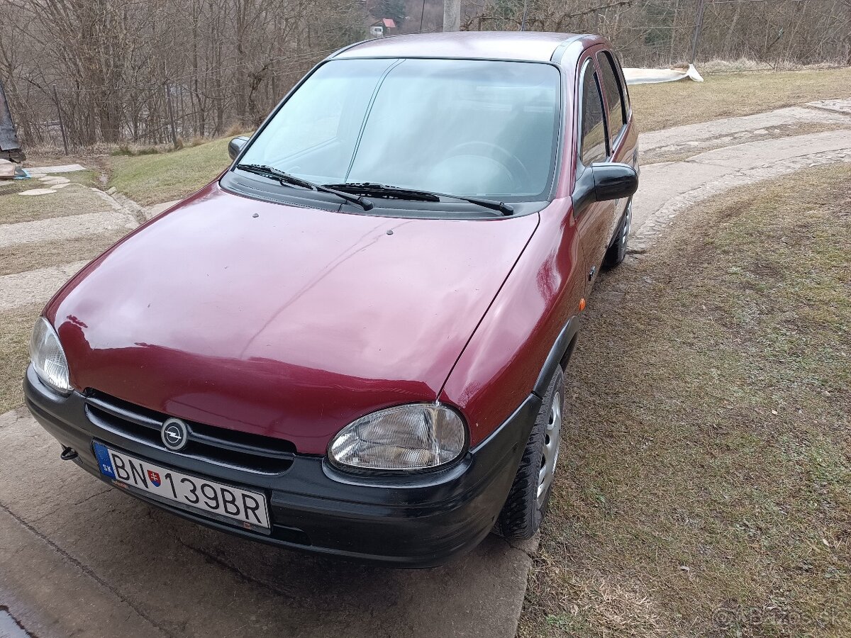 Opel Corsa 1,2 benzín