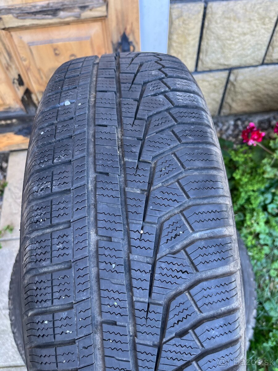 215/70 r16 Hankook