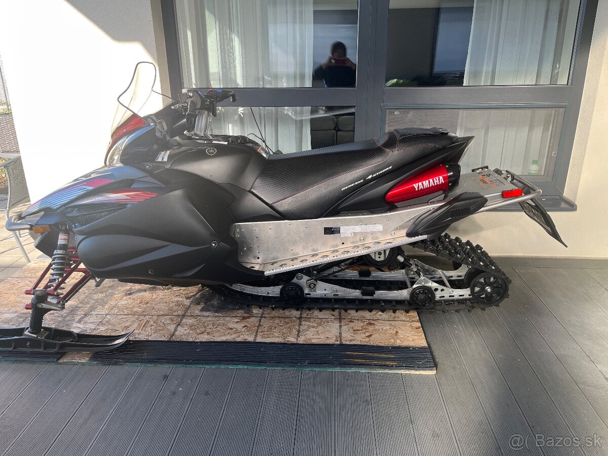 Snežný skúter Yamaha APEX XTX