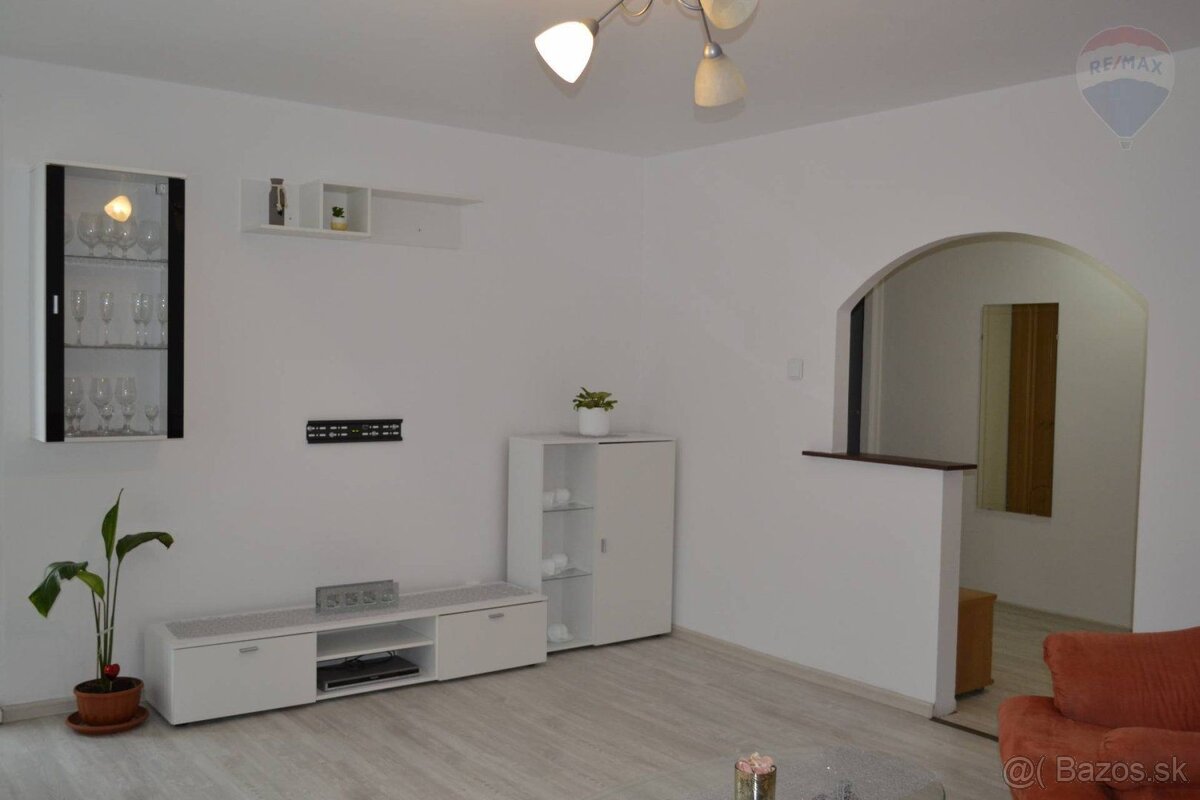 Predaj bytu (3 izbový) 65 m2, Veľký Meder