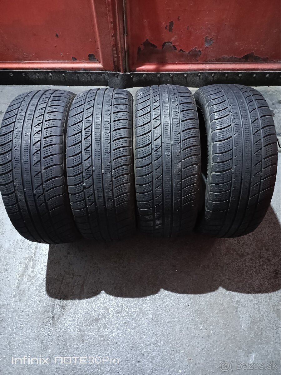 Zimné pneumatiky 215/55 R17