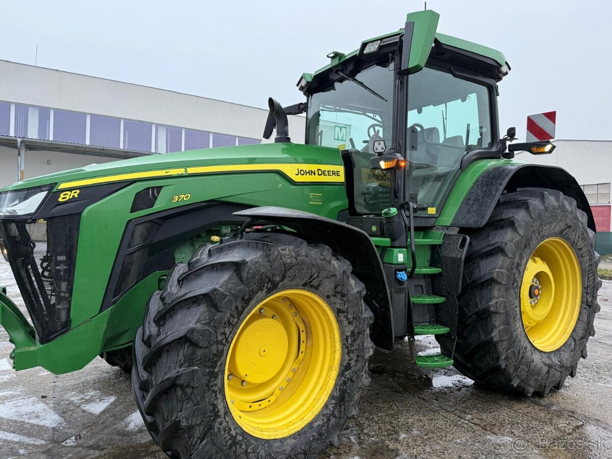 John Deere 8R 370 rok 2022