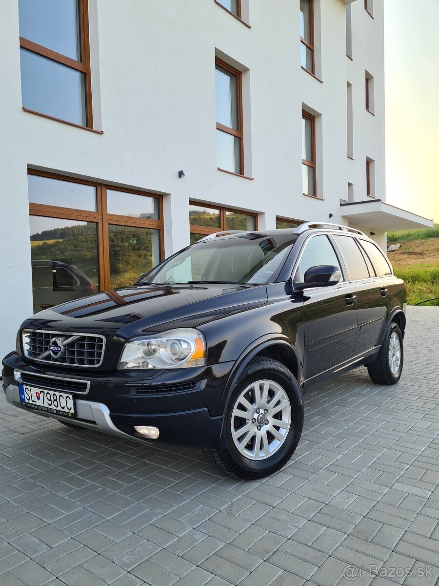 Volvo XC90 2.4 D5 7 miestne