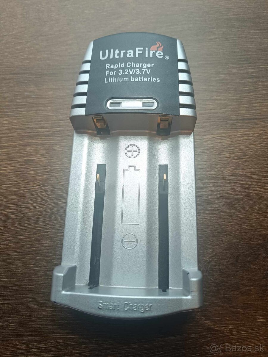 Nabíjačka pre Li-Ion a LiFePO4 akumulátory UltraFire WF-188