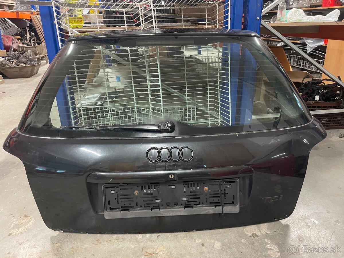 Zadny kufor audi a4 b5 combi