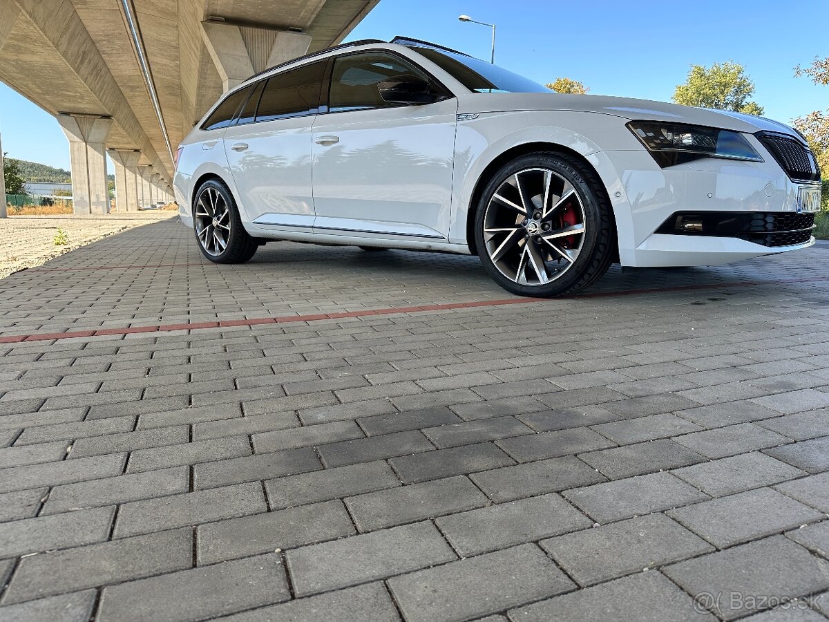 Škoda Superb Sportline Combi 140kw 4x4 Panorama