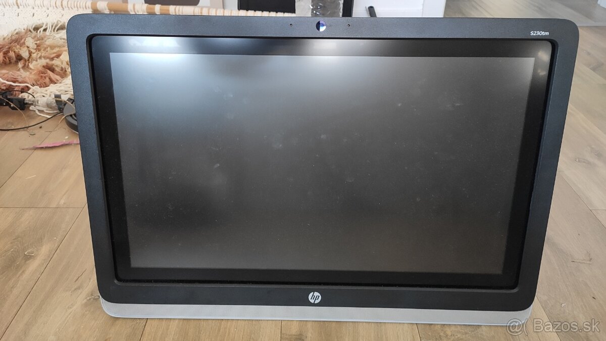 HP dotykovy monitor