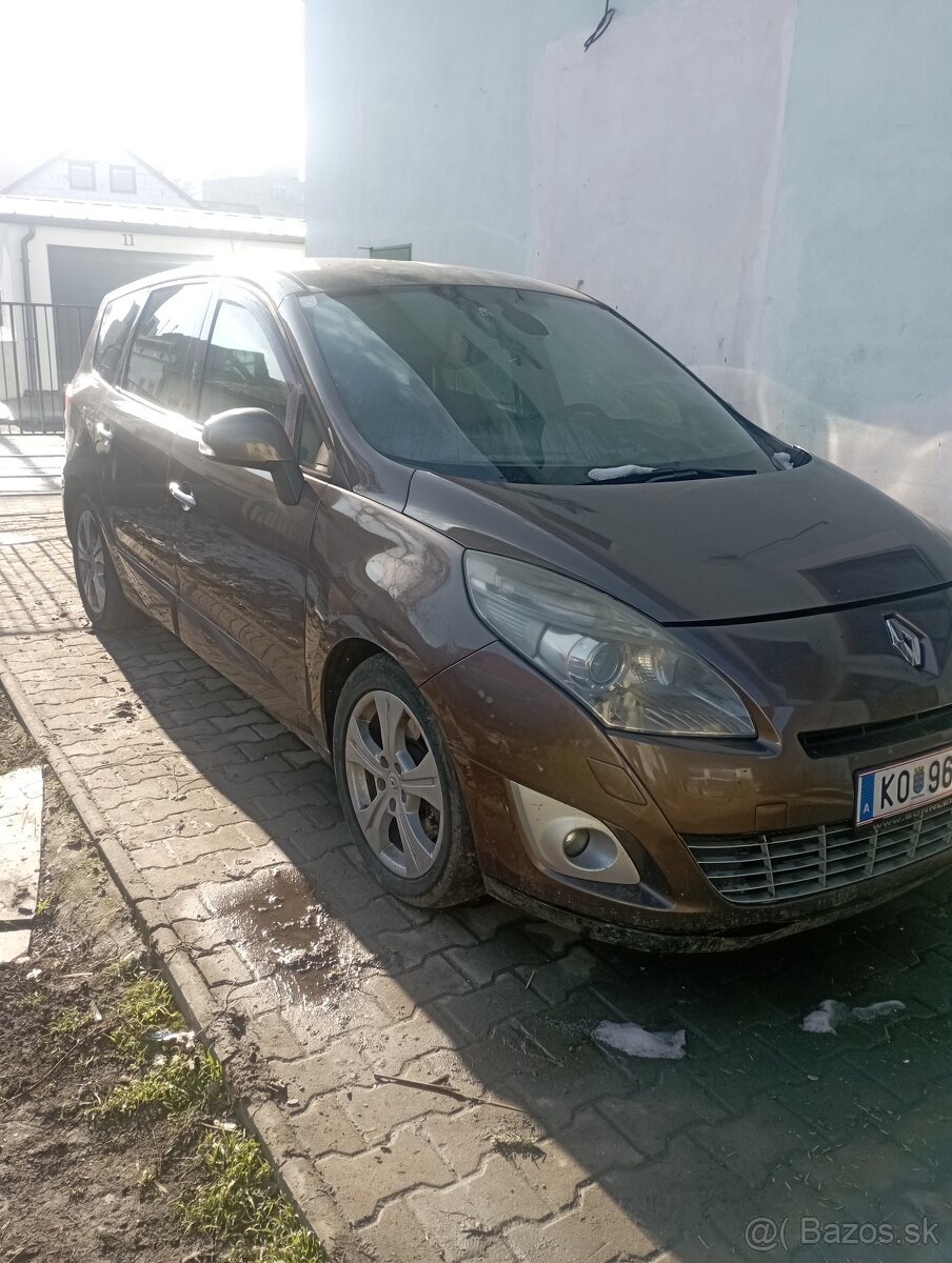 Renault Megane Scénic Grand 3