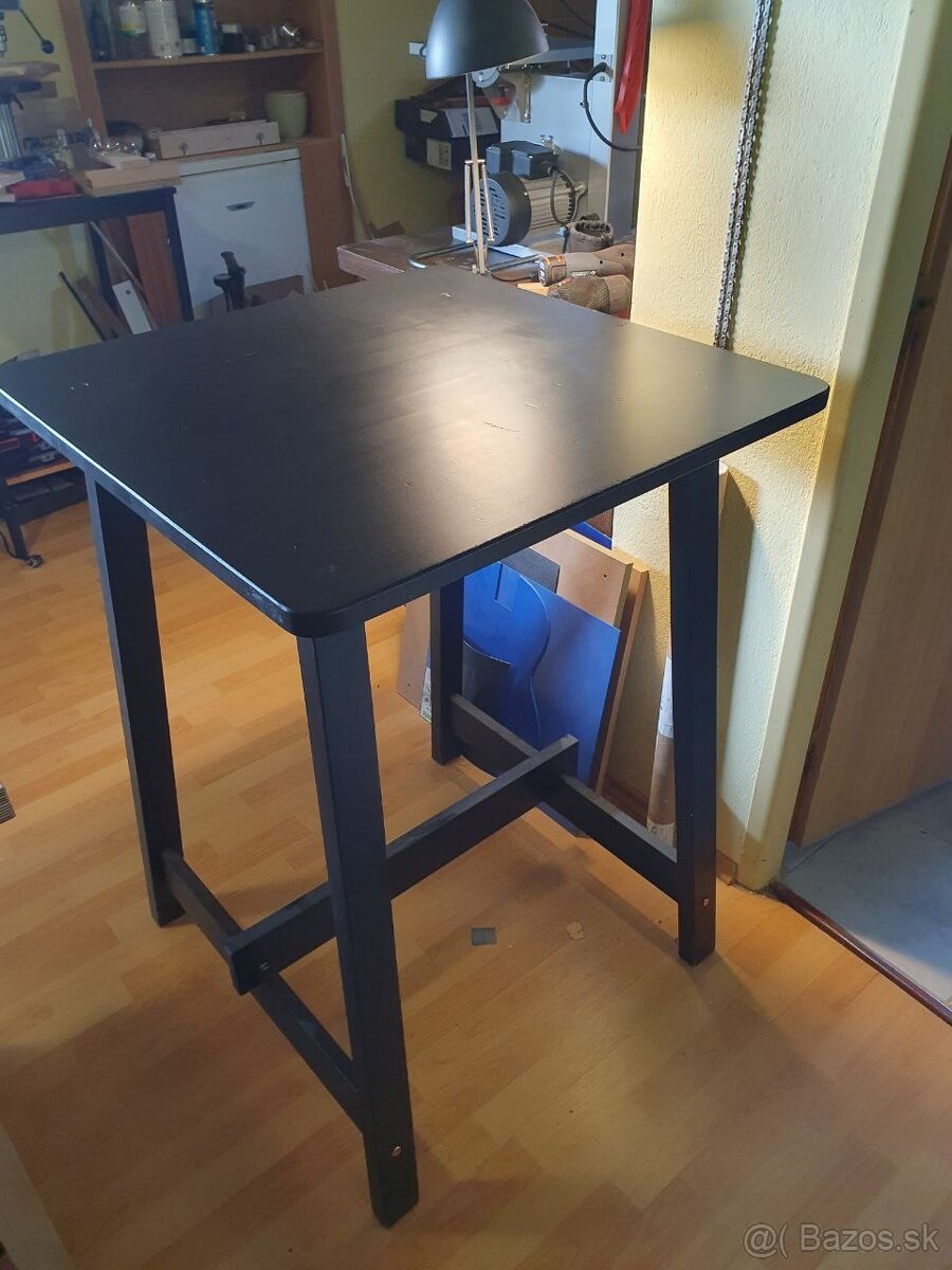 Stôl Ikea masiv