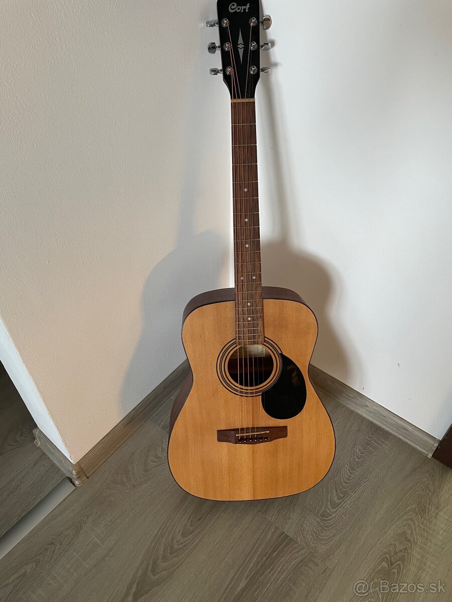 Gitara CORT