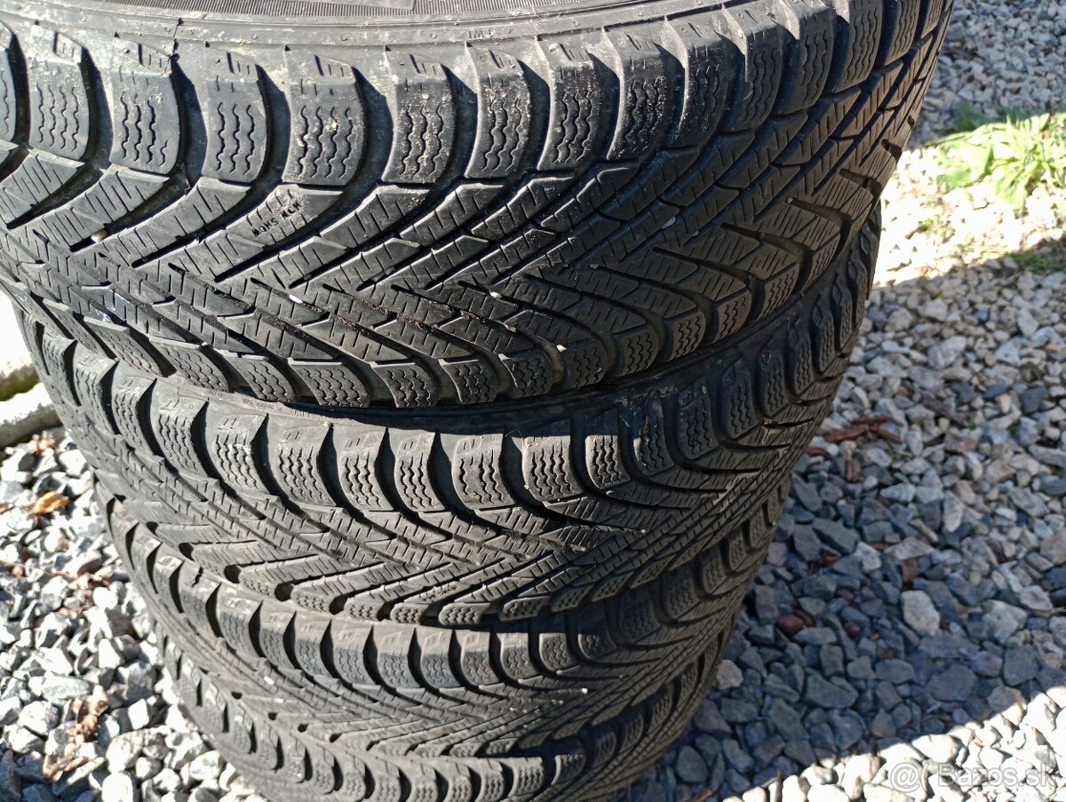 Predam 4ks pneu 185/60/r15 zimne 88T Pirelli