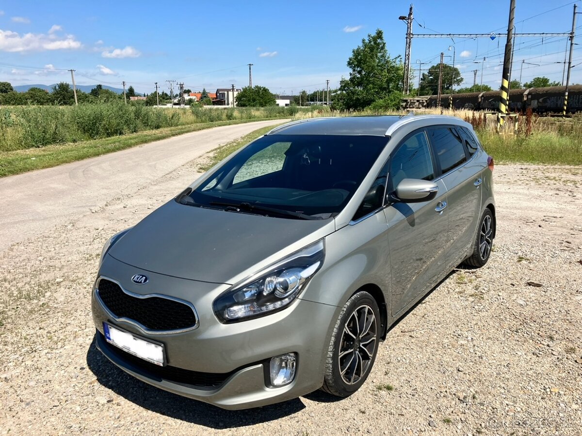 Predam Kia Carens gold + 1.7crdi 141k A7,2015,7miestne 136km