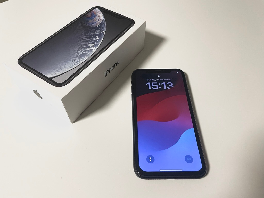 iPhone XR 64GB cierny