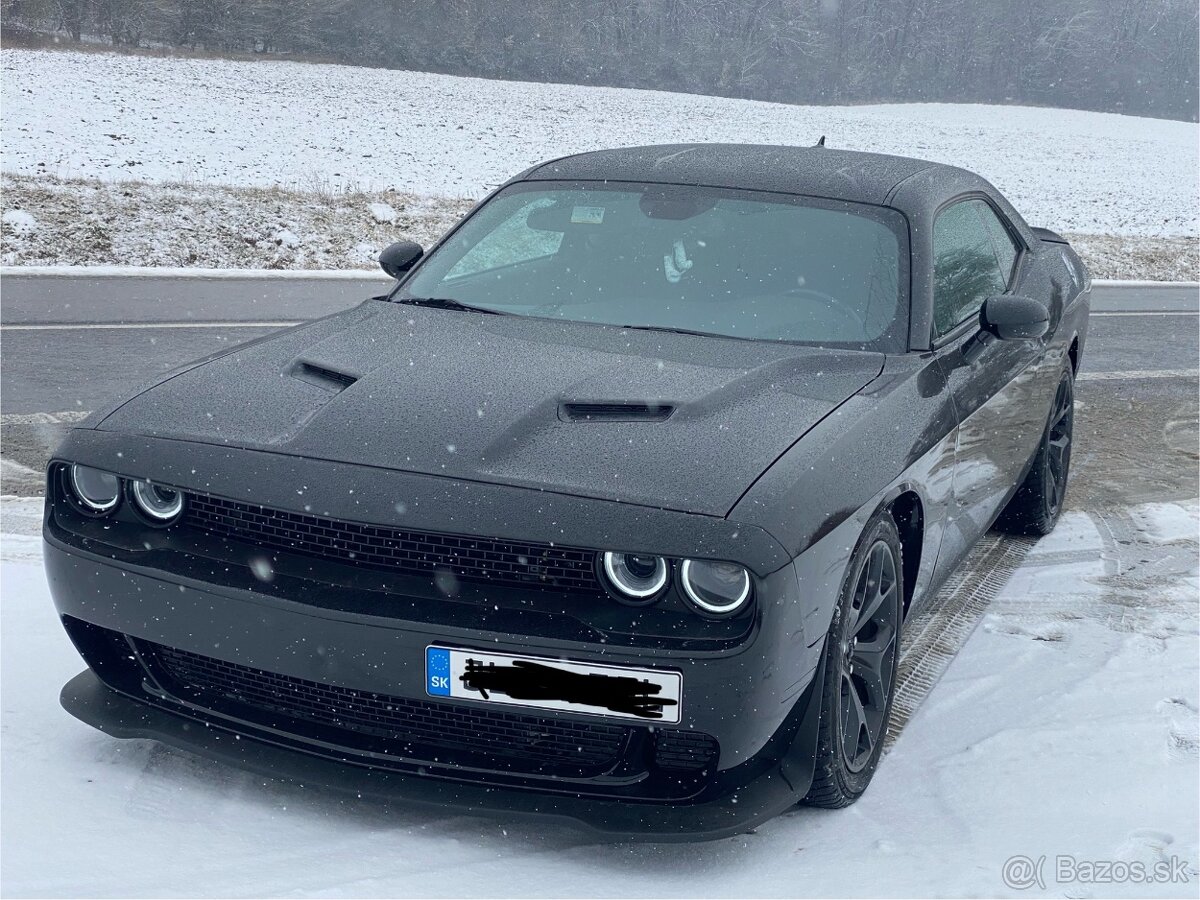 Dodge Challenger 5.7 Hemi Super Track Pack