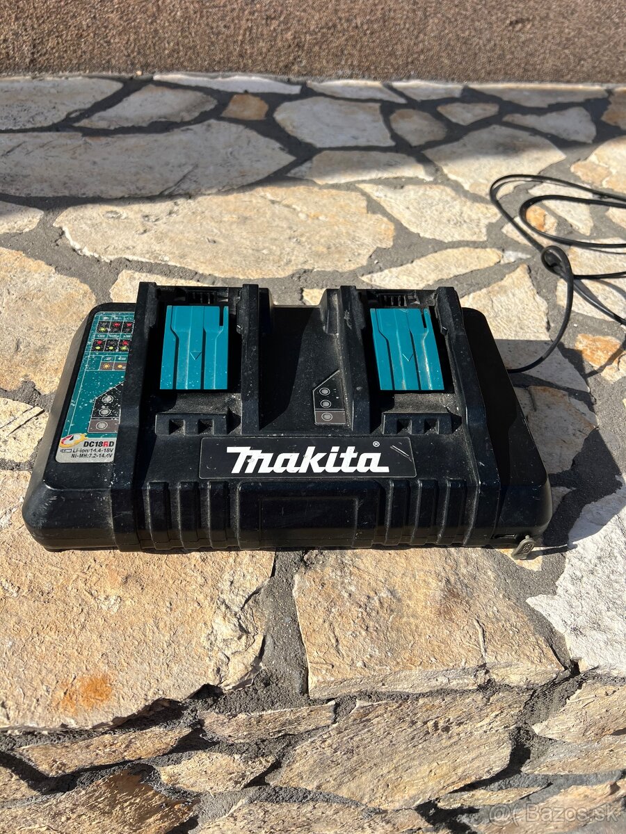 Makita nabíjačka na dve baterky DC18RD