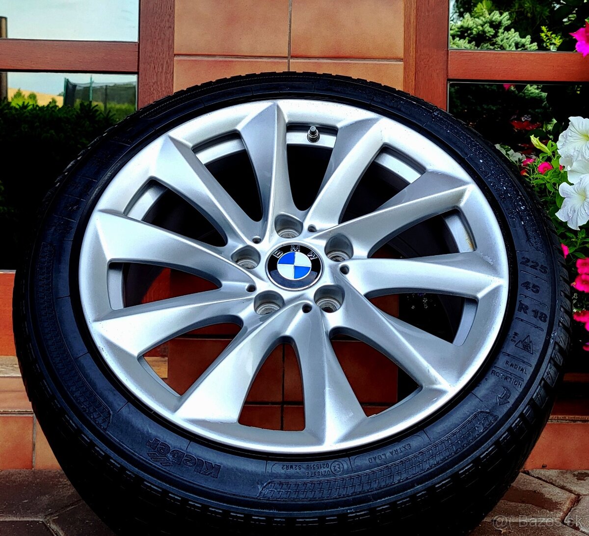 alu R18 5x120, senzory, pneu 225/45, orig. BMW X1 + 3