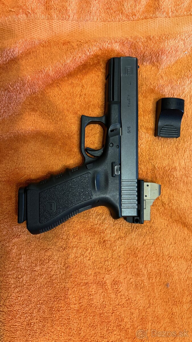 glock 17 nestrielana